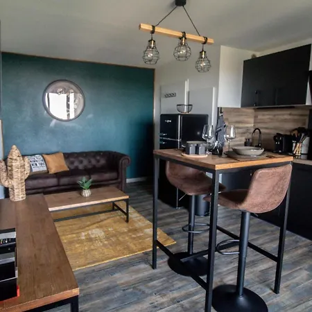 Cosy, Climatise Apartment